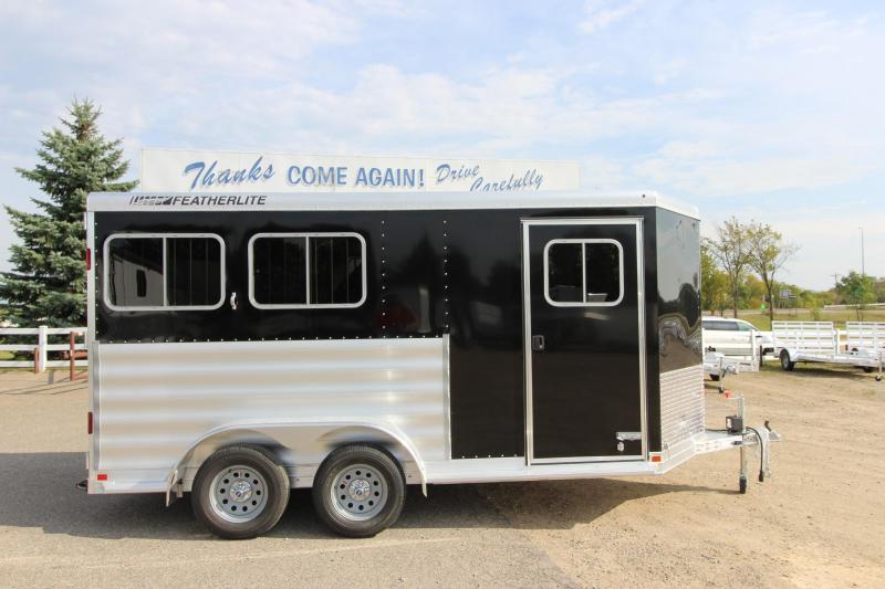 2018 Featherlite 9409 2HR BP Horse Trailer 2018 Featherlite 9409 2HR BP Horse Trailer