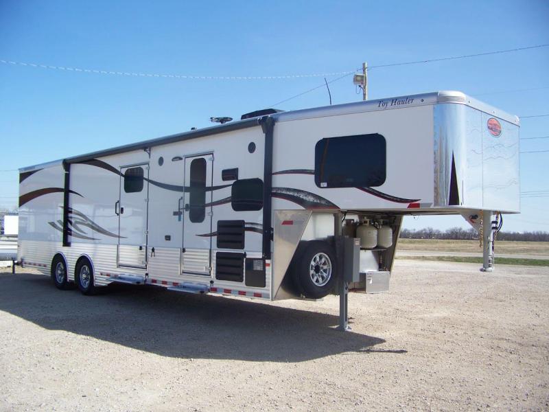 2019 Sundowner Trailers 1786GM Toy Hauler 2019 Sundowner Trailers 1786GM Toy Hauler