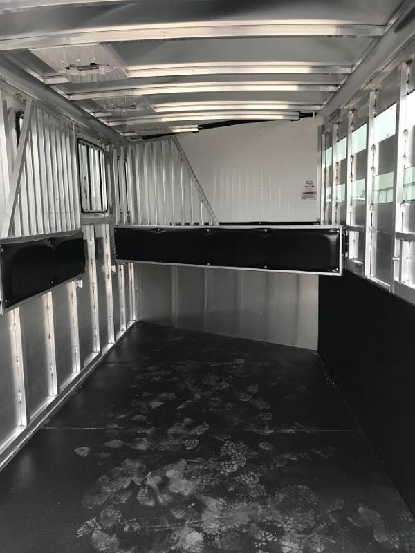 2019 Sundowner Super Sport 3 Horse Trailer Bumper Pull 2019 Sundowner Super Sport 3 Horse Trailer Bumper Pull