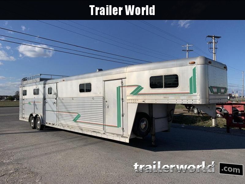 1995 4-Star Head to Head 6 Horse Trailer 1995 4-Star Head to Head 6 Horse Trailer