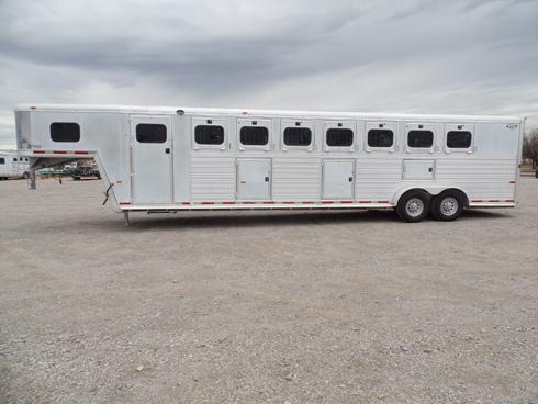 2001 Hart 7 Horse Trailer 2001 Hart 7 Horse Trailer