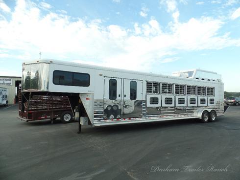 2005 Sundowner 6 Horse Mid-Tack Dressing Room 2005 Sundowner 6 Horse Mid-Tack Dressing Room
