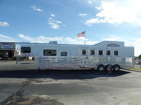 2019 Bloomer 5H PC Load 12 8" sw Full Rear Tack Horse Trailer 2019 Bloomer 5H PC Load 12 8" sw Full Rear Tack Horse Trailer