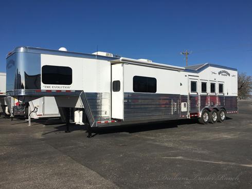 2019 Bloomer 4 Horse 18ft Short Wall PC Side Load Horse Trailer 2019 Bloomer 4 Horse 18ft Short Wall PC Side Load Horse Trailer