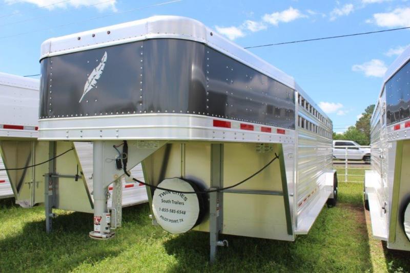 2019 Featherlite 8127 Livestock Trailer 2019 Featherlite 8127 Livestock Trailer