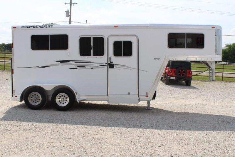 2008 Featherlite 2 horse gooseneck 2008 Featherlite 2 horse gooseneck