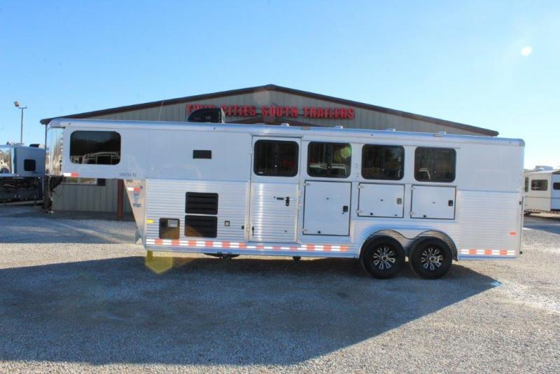2016 Sundowner 4 horse with 5' Living Quarter 2016 Sundowner 4 horse with 5' Living Quarter