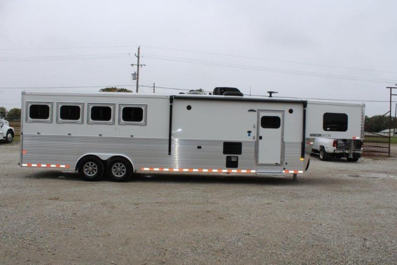2019 Sundowner 4 horse with 12' Living Quarter 2019 Sundowner 4 horse with 12' Living Quarter
