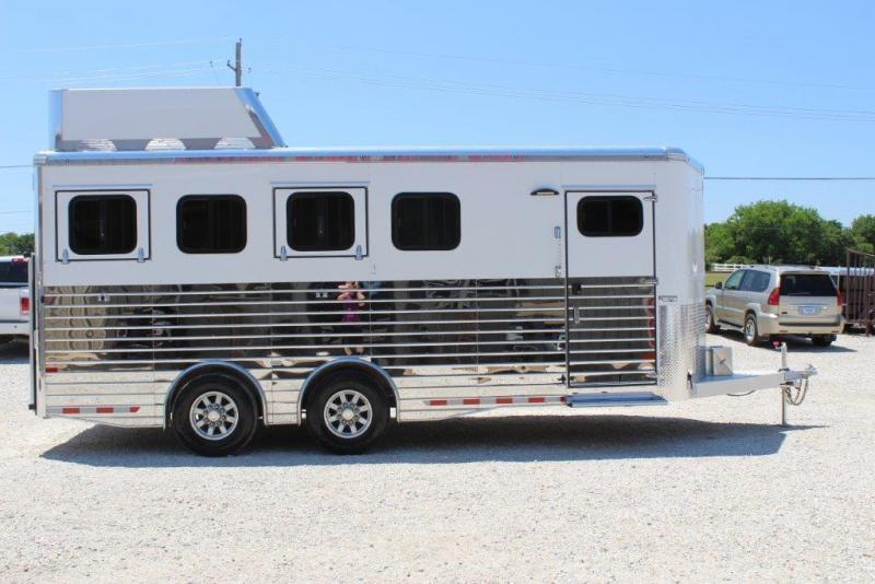 2019 Sundowner 4 horse slant bumper pull39900l. 2019 Sundowner 4 horse slant bumper pull39900l.