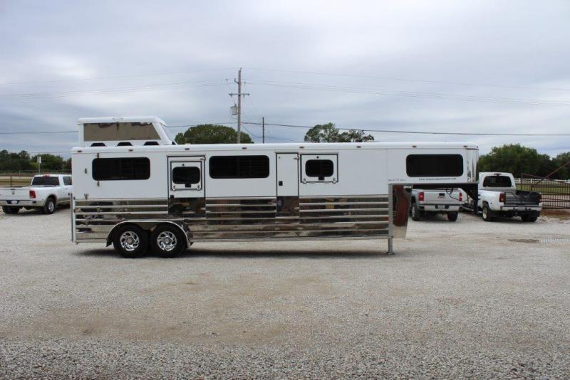 2005 Sundowner 2 horse In-Line Gooseneck Trailer 2005 Sundowner 2 horse In-Line Gooseneck Trailer