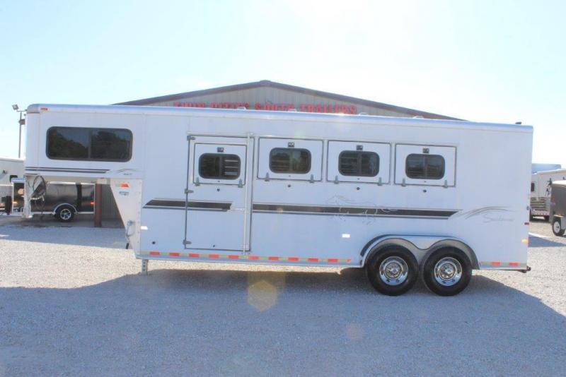 2000 Sundowner Trailers dressing room Horse Trailer 2000 Sundowner Trailers dressing room Horse Trailer