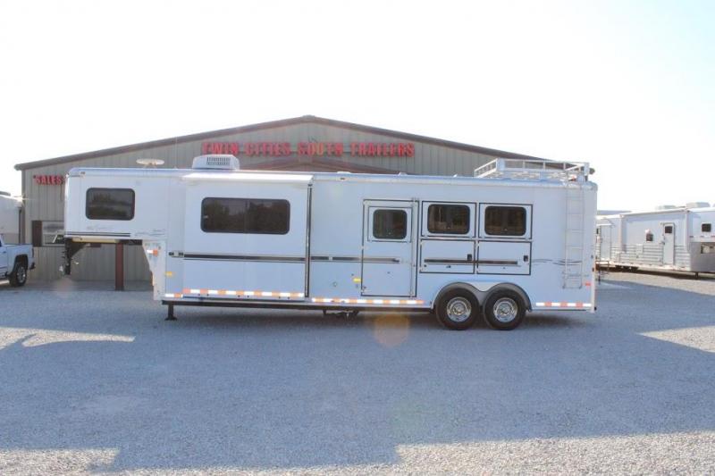 2007 Sundowner Trailers SUNLITE 727 Horse Trailer 2007 Sundowner Trailers SUNLITE 727 Horse Trailer
