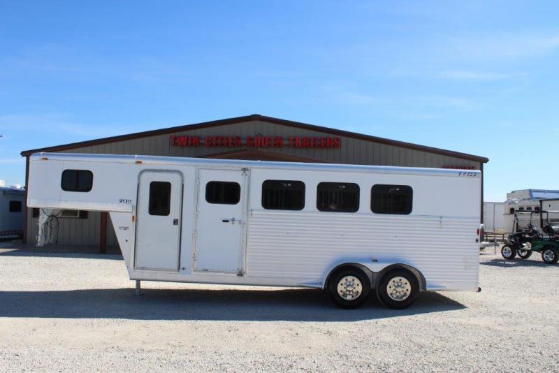 2004 Exiss 4 horse slant gooseneck 2004 Exiss 4 horse slant gooseneck