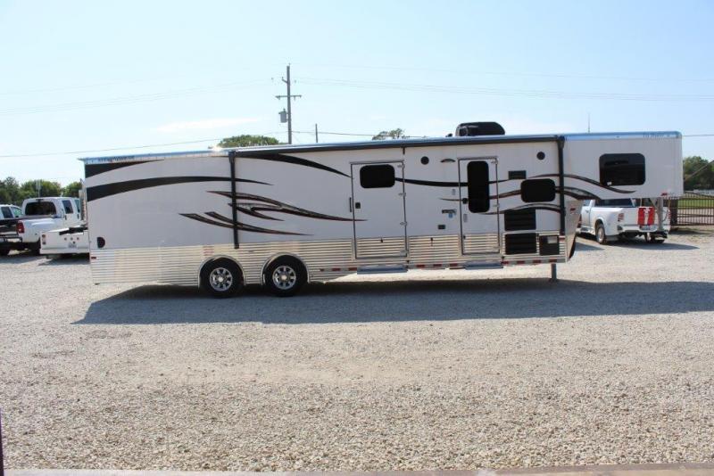 2019 Sundowner 30' Toy Hauler w/ 9'9" Living Quarter 2019 Sundowner 30' Toy Hauler w/ 9'9" Living Quarter