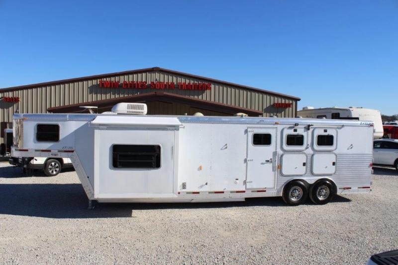 2003 Exiss Trailers 14 living Quarter Horse Trailer 2003 Exiss Trailers 14 living Quarter Horse Trailer