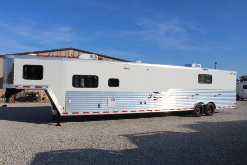 2011 Merhow Toy Hauler 2011 Merhow Toy Hauler