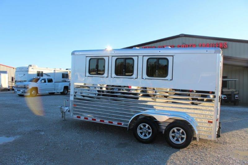 2019 Sundowner 3 horse slant bumper pull 2019 Sundowner 3 horse slant bumper pull