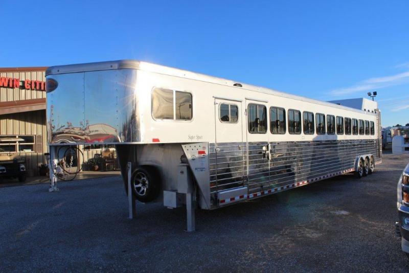 2017 Sundowner 12 horse slant gooseneck 2017 Sundowner 12 horse slant gooseneck