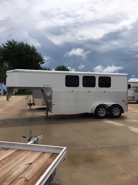 2019 SunDowner 81" x 15' 3" Super Sport 3 Horse Slant Gooseneck Trailer 2019 SunDowner 81" x 15' 3" Super Sport 3 Horse Slant Gooseneck Trailer