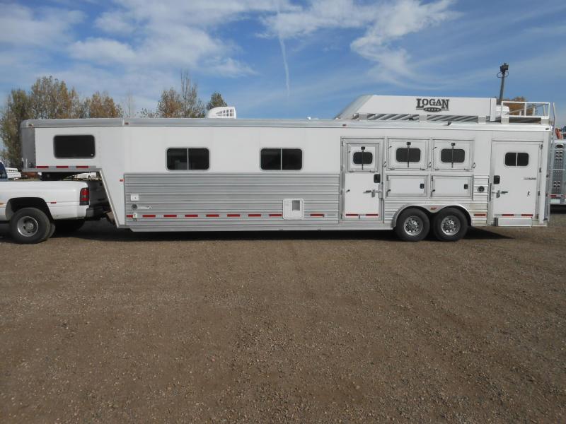 2015 Logan Coach RAZOR 3 Horse Trailer w/ 15' Living Quarter 2015 Logan Coach RAZOR 3 Horse Trailer w/ 15' Living Quarter