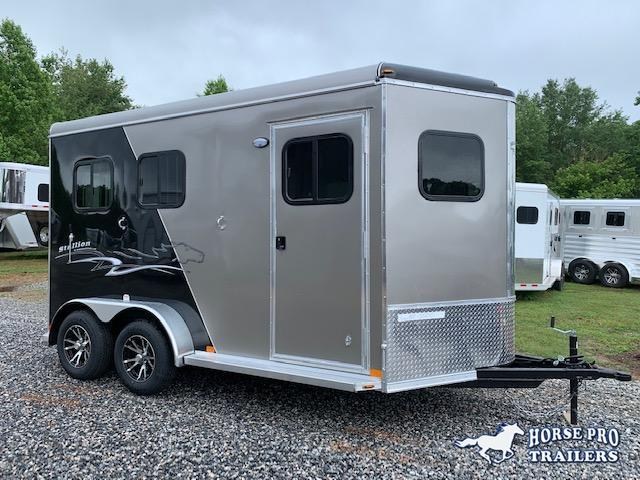 2020 Homesteader 2 Horse Slant Bumper Pull 2020 Homesteader 2 Horse Slant Bumper Pull