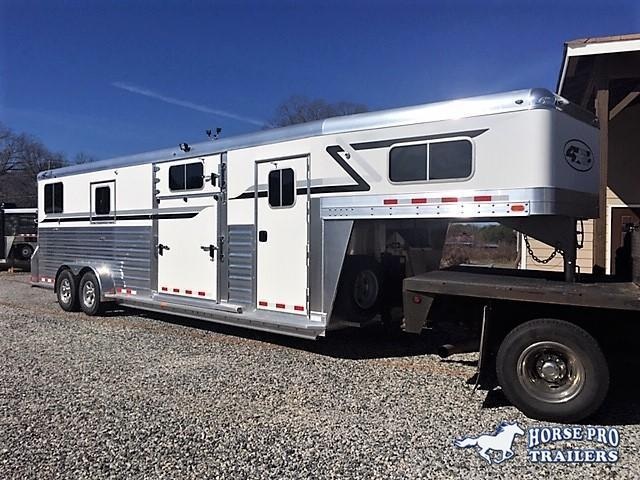 2019 4-Star Deluxe 2+1 Gooseneck - WERM FLOORING! 2019 4-Star Deluxe 2+1 Gooseneck - WERM FLOORING!