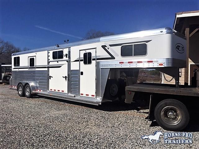 2019 4-Star Deluxe 2+1 Gooseneck - WERM FLOORING! 2019 4-Star Deluxe 2+1 Gooseneck - WERM FLOORING!
