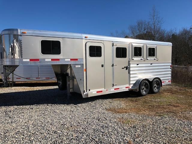 2019 Exiss 7300 3 Horse Slant Load Gooseneck- Easy Care Flooring 2019 Exiss 7300 3 Horse Slant Load Gooseneck- Easy Care Flooring