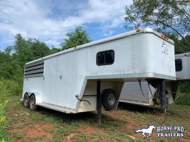 2002 Horton 3 Horse Slant Load Gooseneck w/Rear Tack & RUMBER FLOORING! 2002 Horton 3 Horse Slant Load Gooseneck w/Rear Tack & RUMBER FLOORING!