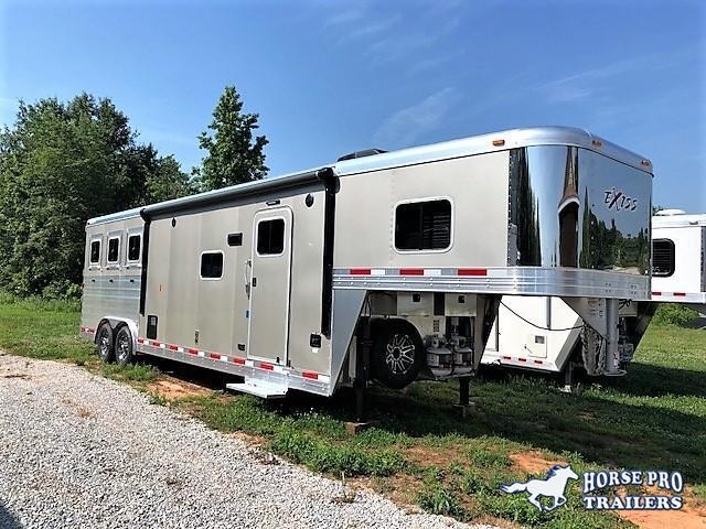 2018 Exiss Endeavor 3 Horse Slant Load 12'6 Living Quarters w/ Slide Out 2018 Exiss Endeavor 3 Horse Slant Load 12'6 Living Quarters w/ Slide Out