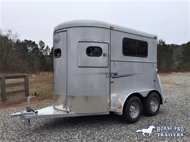 2019 Bee 2 Horse Straight Load Bumper Pull w/Walk-Thru Door 2019 Bee 2 Horse Straight Load Bumper Pull w/Walk-Thru Door