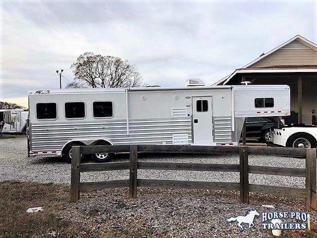 2019 4-Star 3 Horse 10'6 Outback Living Quarters w/RAMP 2019 4-Star 3 Horse 10'6 Outback Living Quarters w/RAMP