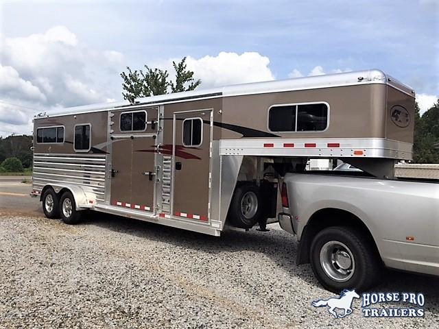 2020 4-Star 2+1 Gooseneck w/HYDRAULIC JACK & QUIET RIDE! 2020 4-Star 2+1 Gooseneck w/HYDRAULIC JACK & QUIET RIDE!