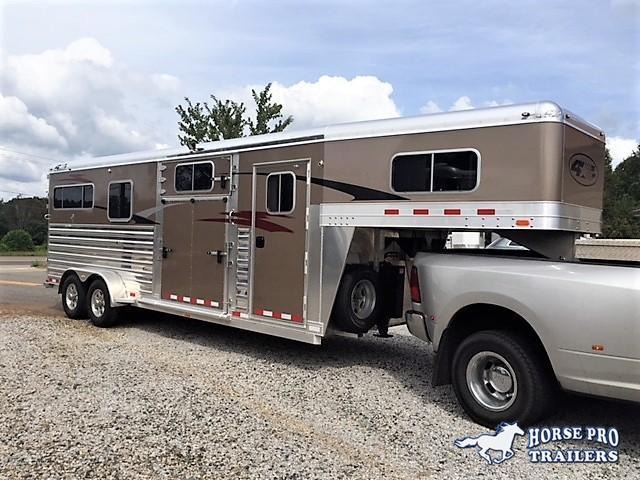 2020 4-Star 2+1 Gooseneck w/HYDRAULIC JACK & QUIET RIDE! 2020 4-Star 2+1 Gooseneck w/HYDRAULIC JACK & QUIET RIDE!