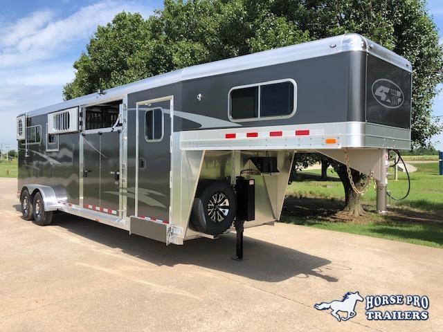 2020 4-Star 2+1 Gooseneck w/WERM FLOORING & HYDRAULIC JACK 2020 4-Star 2+1 Gooseneck w/WERM FLOORING & HYDRAULIC JACK