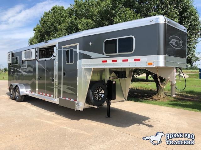 2020 4-Star 2+1 Gooseneck w/WERM FLOORING & HYDRAULIC JACK 2020 4-Star 2+1 Gooseneck w/WERM FLOORING & HYDRAULIC JACK