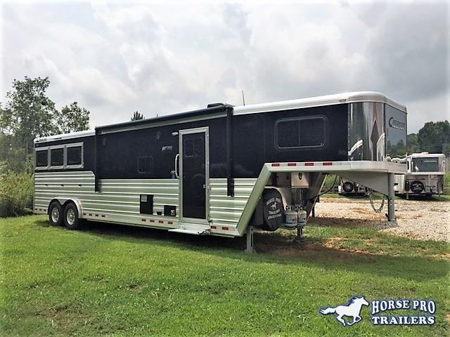 2020 Cimarron 3 Horse 13'6 Outback Living Quarters w/Slide Out- WERM FLOORING! 2020 Cimarron 3 Horse 13'6 Outback Living Quarters w/Slide Out- WERM FLOORING!