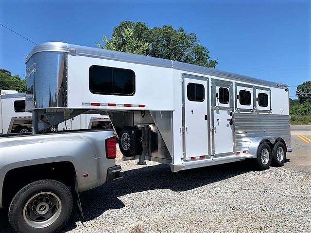 2020 Cimarron 3 Horse Slant Load Gooseneck w/REAR TACK & HYDRAULIC JACK! 2020 Cimarron 3 Horse Slant Load Gooseneck w/REAR TACK & HYDRAULIC JACK!