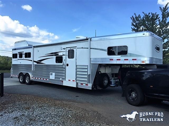 2019 4-Star Deluxe 3 Horse 13'2 Outback Living Quarters w/Slide Out- WERM FLOORING & RAMP! 2019 4-Star Deluxe 3 Horse 13'2 Outback Living Quarters w/Slide Out- WERM FLOORING & RAMP!