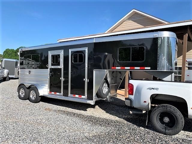 2019 Cimarron 2 Horse Straight Load Gooseneck w/STUD PANEL & 5' DRESSING ROOM! 2019 Cimarron 2 Horse Straight Load Gooseneck w/STUD PANEL & 5' DRESSING ROOM!
