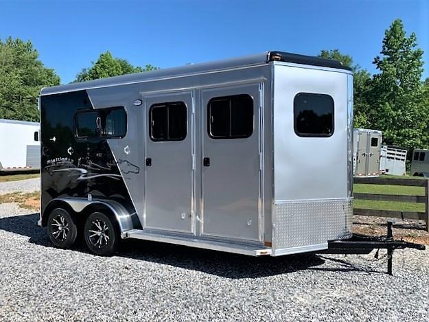 2019 Homesteader 2 Horse Straight Load Bumper Pull w/INSULATION & RUMBER FLOORING! 2019 Homesteader 2 Horse Straight Load Bumper Pull w/INSULATION & RUMBER FLOORING!