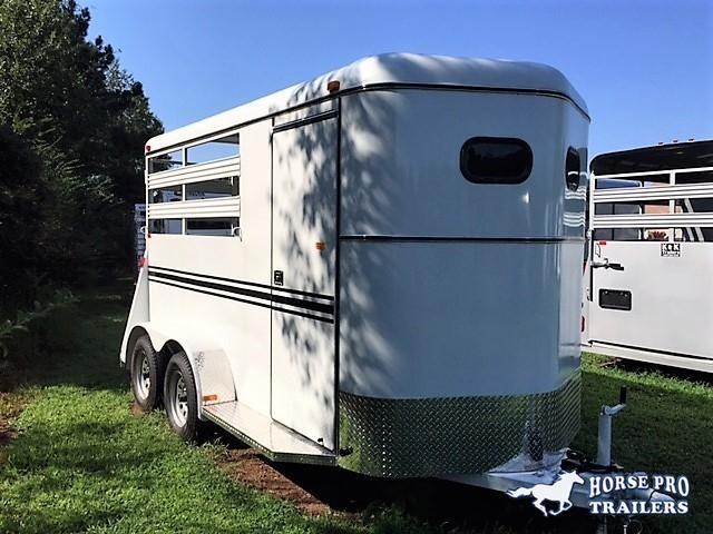 2019 Bee 2 Horse Slant Load Bumper Pull- Stock sides 2019 Bee 2 Horse Slant Load Bumper Pull- Stock sides