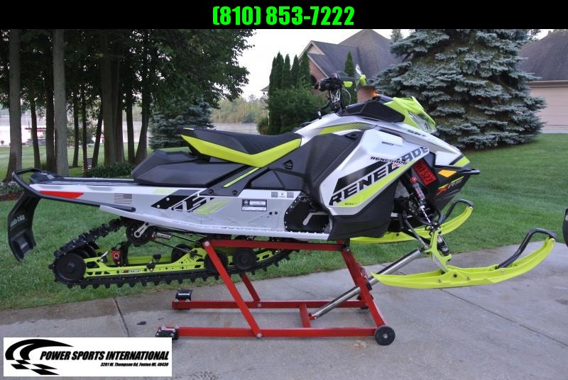 2018 SKI-DOO XRS RENEGADE 850R E-TEC Snowmobile #0051 2018 SKI-DOO XRS RENEGADE 850R E-TEC Snowmobile #0051