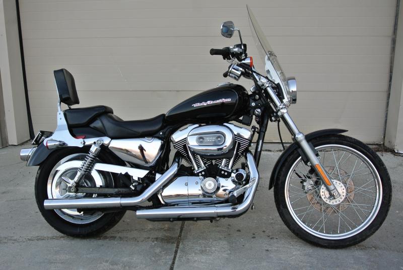 2004 Harley Davidson XL 1200 Custom Motorcycle #6906 2004 Harley Davidson XL 1200 Custom Motorcycle #6906