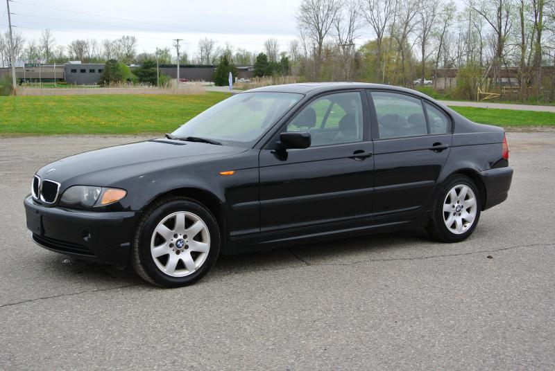 2005 BMW 325Xi 4 Door Sedan Black Automatic #5705 2005 BMW 325Xi 4 Door Sedan Black Automatic #5705