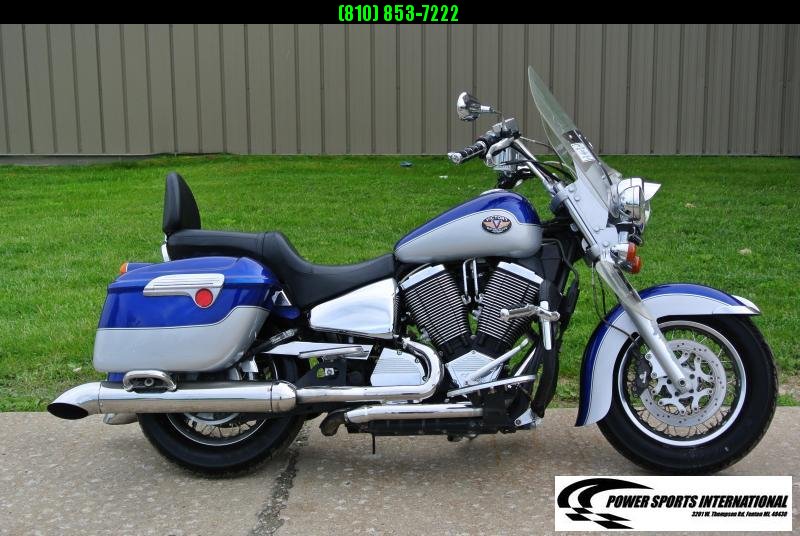 2002 Victory Motorcycles Deluxe Touring Motorcycle #1745 2002 Victory Motorcycles Deluxe Touring Motorcycle #1745
