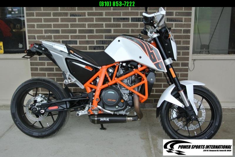 2014 KTM DUKE 690 ABS Dual Sport Street Legal Motorcycle SUPERMOTARD #2766 2014 KTM DUKE 690 ABS Dual Sport Street Legal Motorcycle SUPERMOTARD #2766
