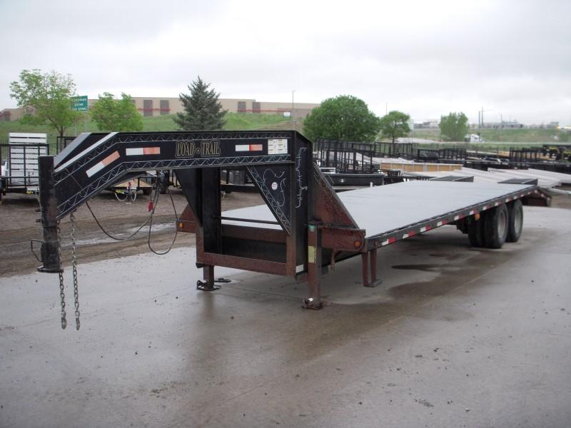 2004 Load Trail 25GN24+4 Flatbed Trailer 2004 Load Trail 25GN24+4 Flatbed Trailer