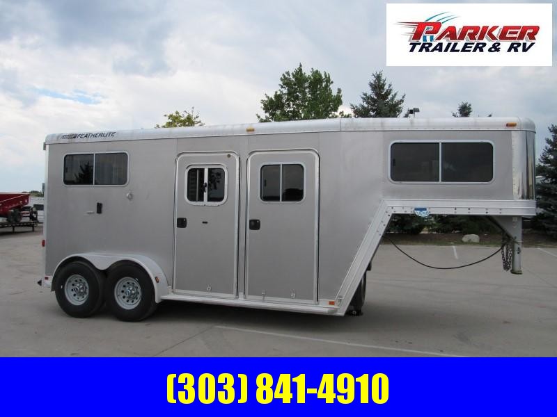 2007 Featherlite 2HGNWARMBLOOD Horse Trailer 2007 Featherlite 2HGNWARMBLOOD Horse Trailer