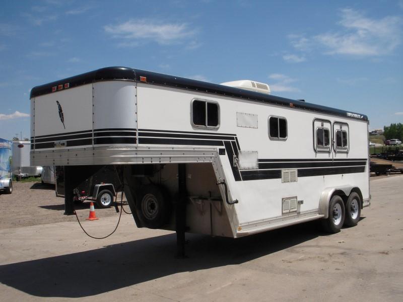 1989 CWCF FEATHERLITE 2HGNWKNDR Horse Trailer 1989 CWCF FEATHERLITE 2HGNWKNDR Horse Trailer